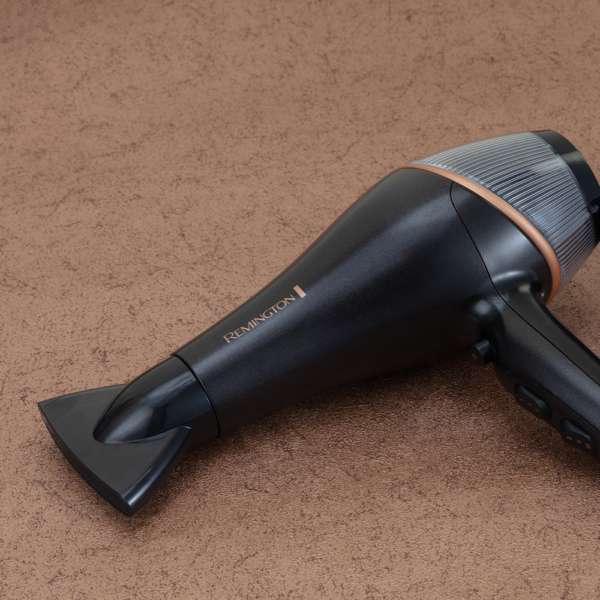 Largeac5700flatlay globalmtc Fen za kosu remington ac5700 copper radiance ac hairdryer globalmtc